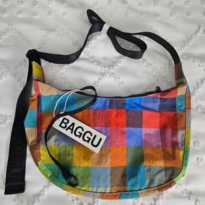 BAGGU Madras Medium Crescent Bag